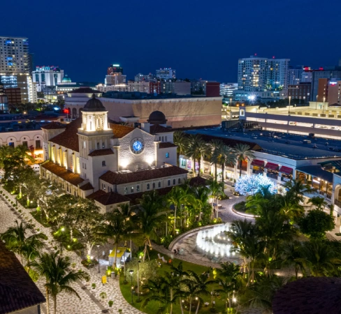 A night aerial view of West Palm Beach Florida.